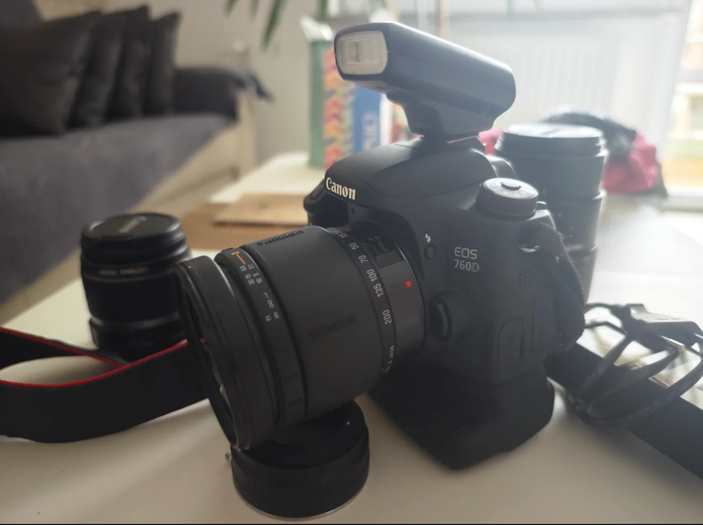 Canon EOS d760